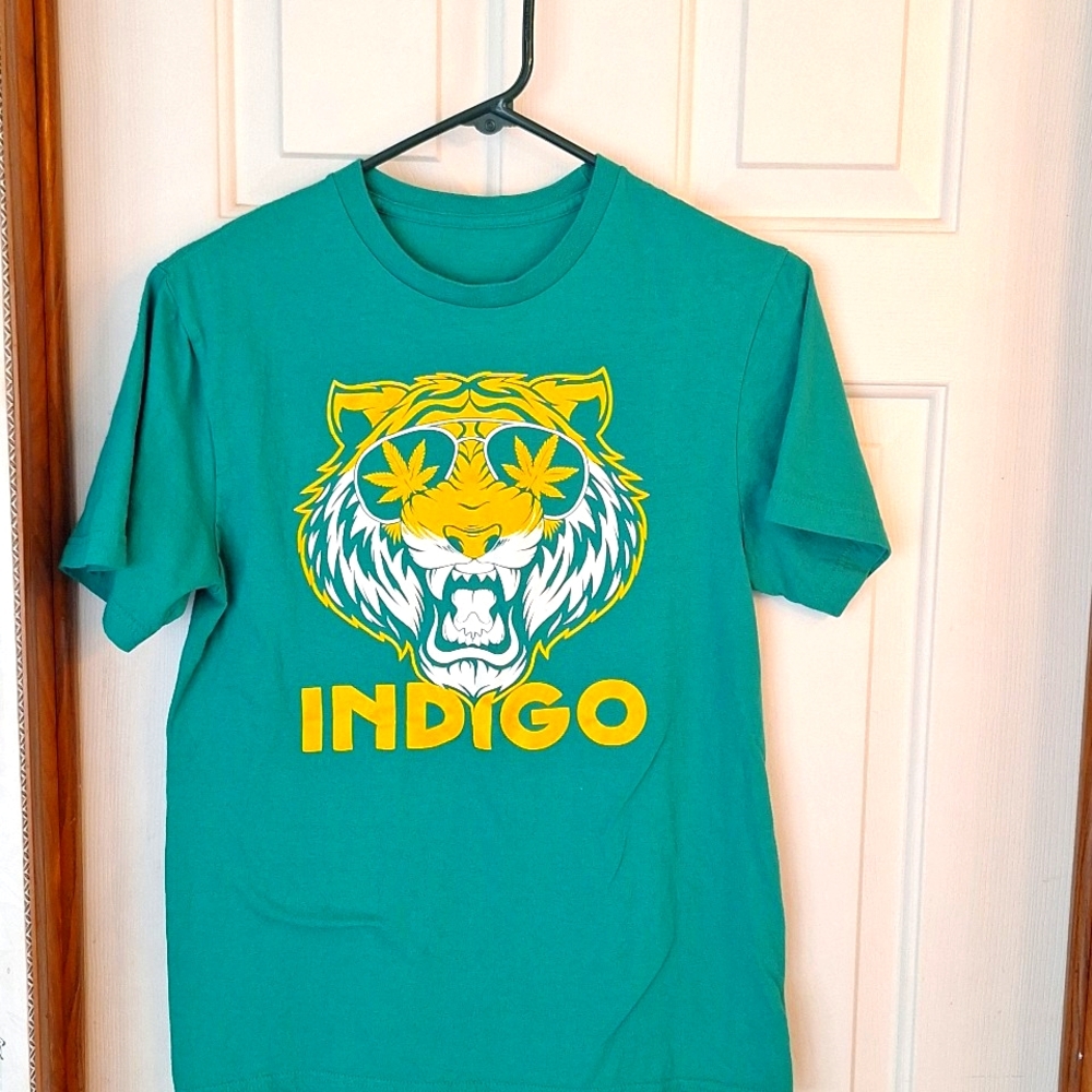 INDIGO HEMP Drinks BRAND TSHIRT NWOT